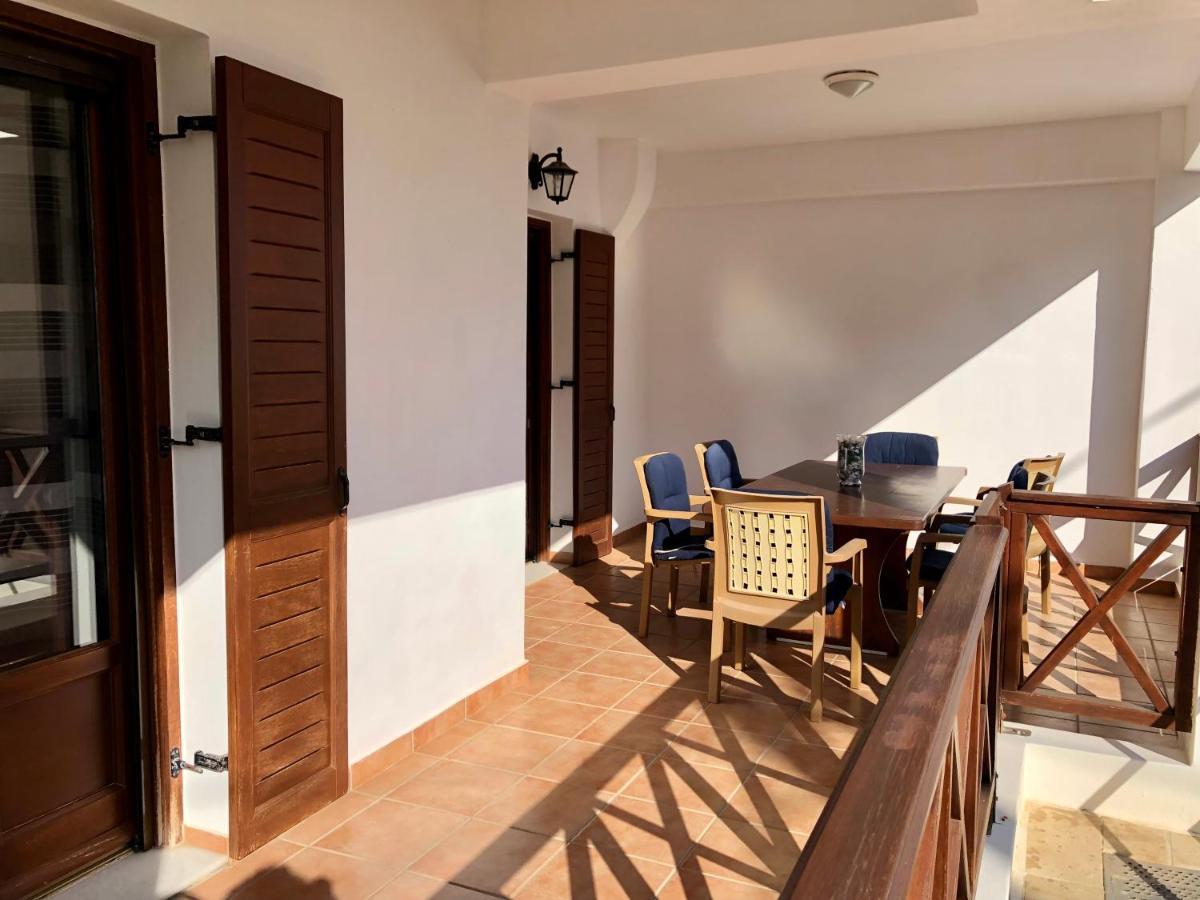 Dea House Apartment Финикас Екстериор снимка