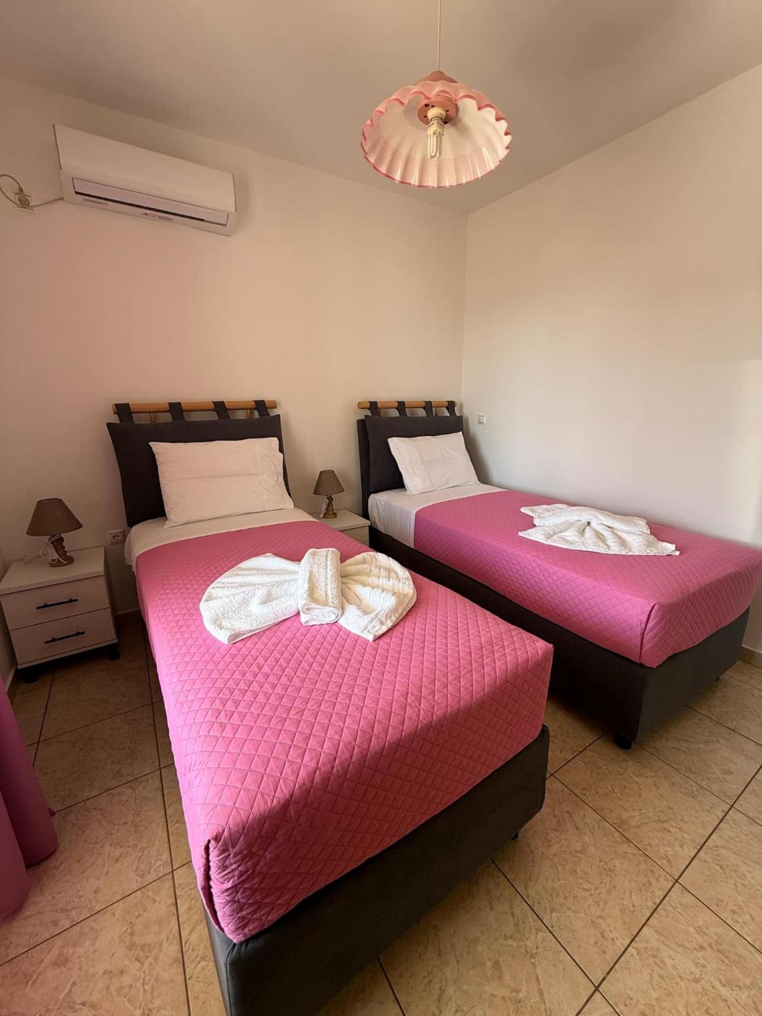Dea House Apartment Финикас Екстериор снимка